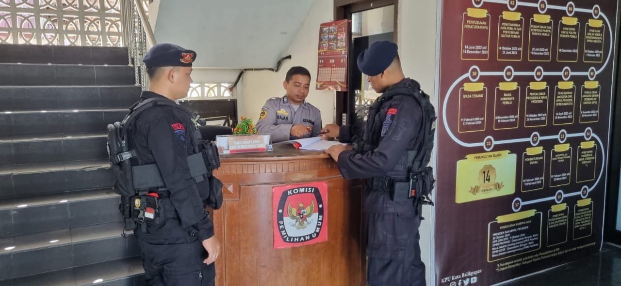 Gelar Patroli Pengamanan Objek Vital, Batalyon A Pelopor Brimob Kaltim Patroli Kantor KPU Dan Bawaslu