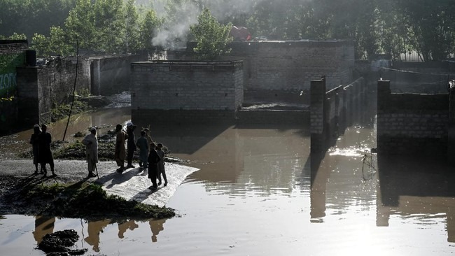 100 Orang Meninggal Dunia Akibat Hujan Lebat dan Banjir Terjang Pakistan-Afghanistan