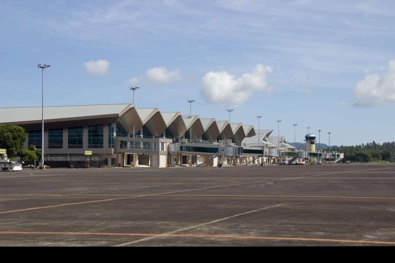 Operasional Bandara Samratulangi Ditutup Sementara Akibat Erupsi Gunung