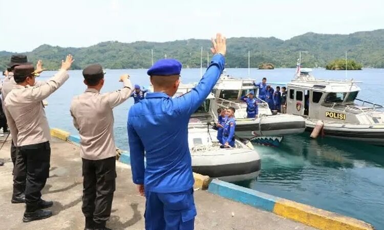 Polda Sulawesi Utara Kerahkan Bantuan Untuk Korban Erupsi Gunung Ruang di Sulut