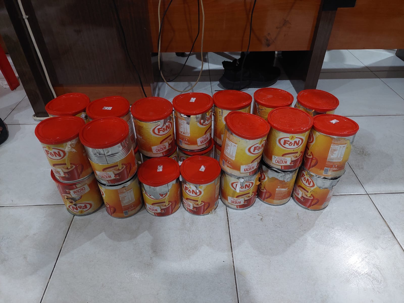 police-seize-one-kg-of-crystal-meth-from-south-kalimantan-drug-network