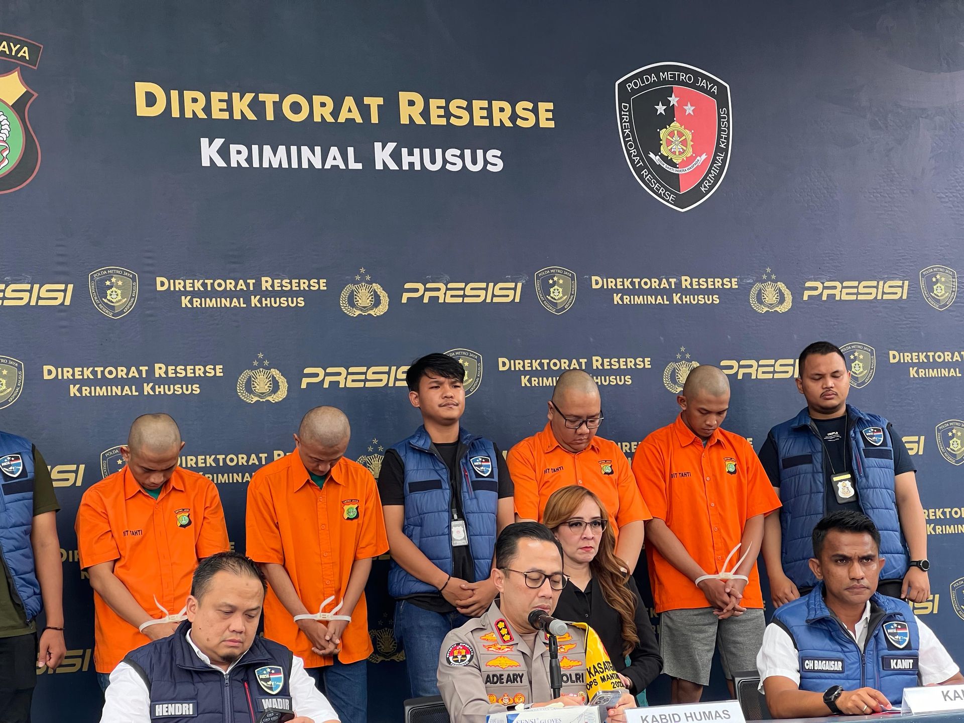metro-jaya-regional-police-arrest-four-suspects-involved-in-online-gambling