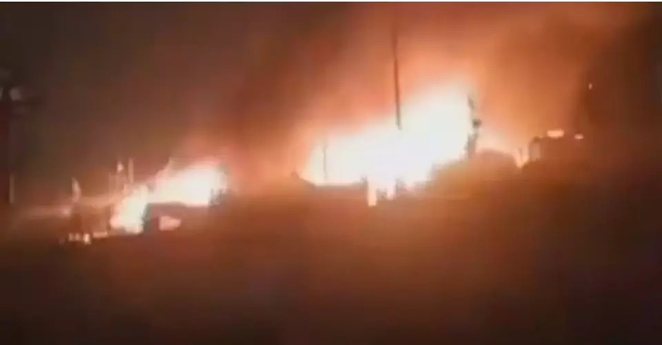 fisherman-boats-burned-in-perikanan-samudera-cilacap-port