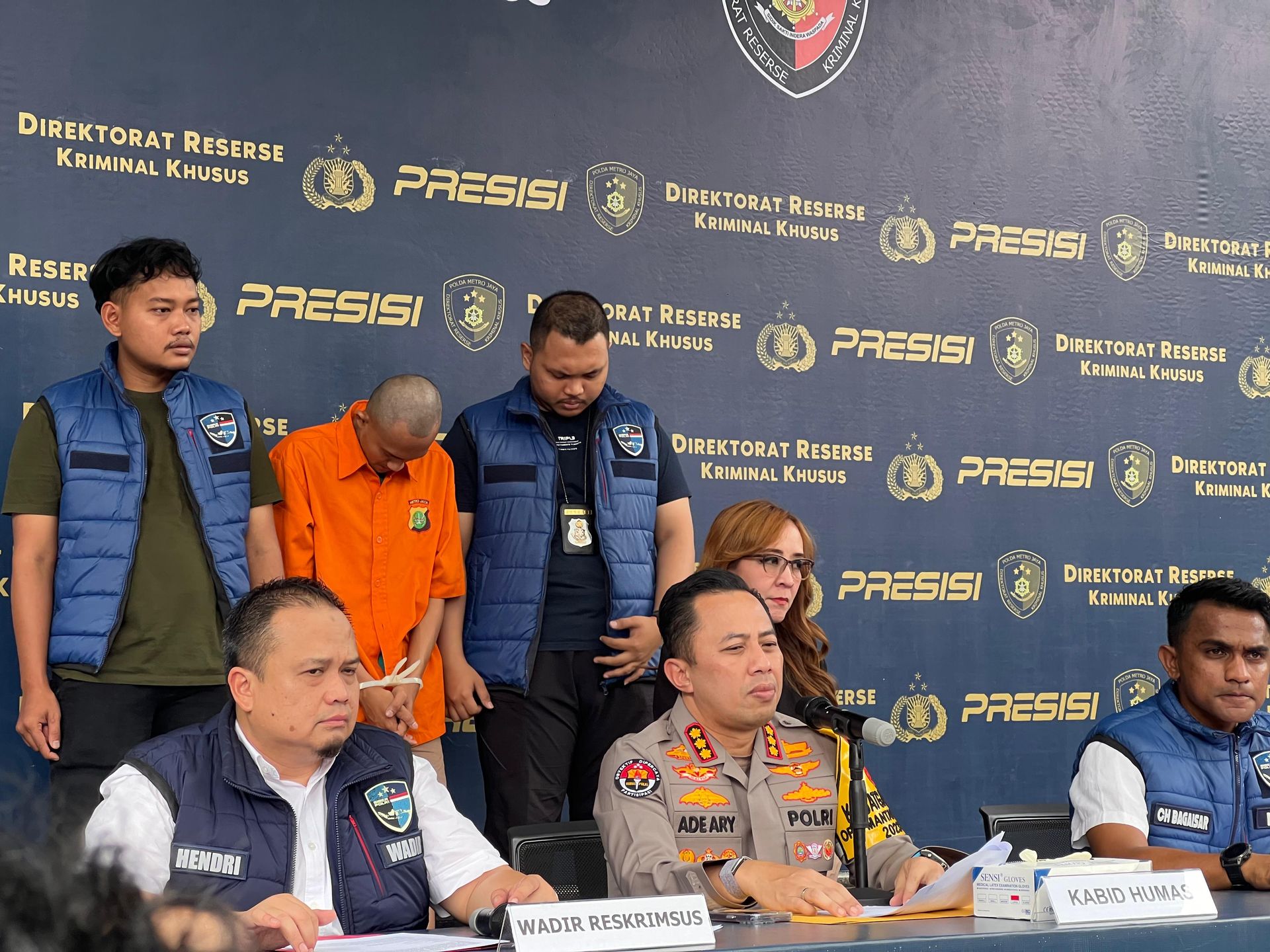 police-says-galih-loss-got-help-from-friends-in-making-his-blasphemous-video