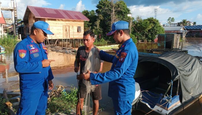 central-kalimantan-regional-police-invites-people-to-stop-illegal-fishing