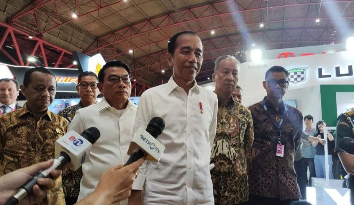 jokowi-says-ecosystem-of-electric-vehicle-will-soon-be-formed