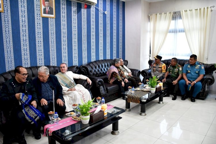 ntt-regional-police-chief-and-officials-welcomes-the-vatican-ambassador