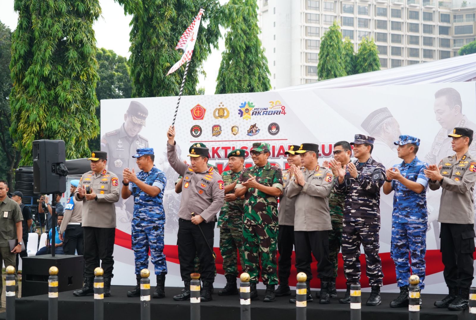 Bakti Sosial Dan Bakti Kesehatan Dalam Rangka 30 Tahun Pengabdian AKABRI 1994 Bertemakan "Bagimu Negeri Jiwa Raga Kami"