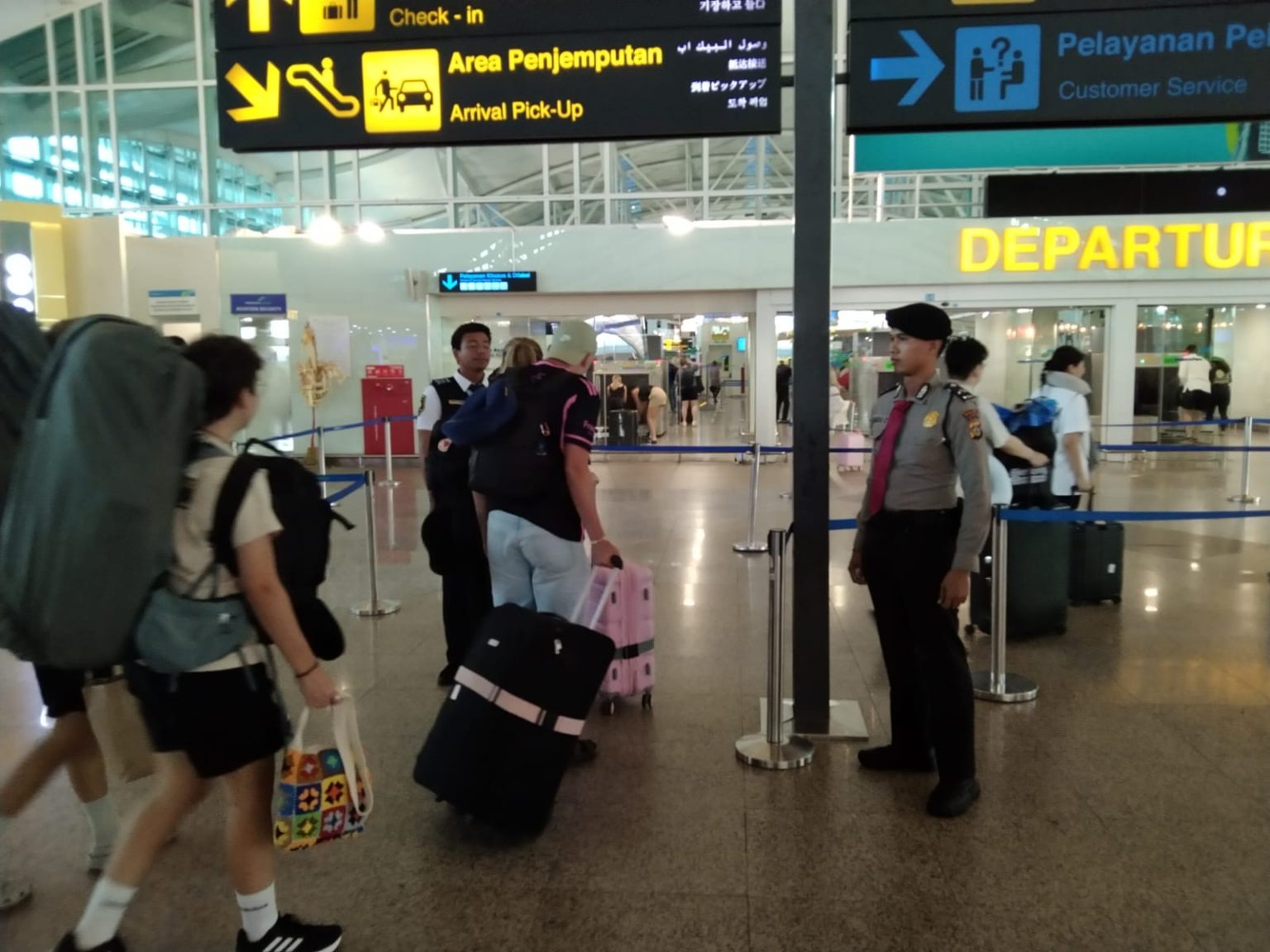 Polres Bandara Ngurah Rai Laksanakan Giat Patroli Sebagai Upaya Menciptakan Kenyamanan Penumpang