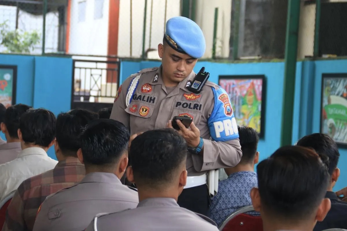 Polres Malang Cek HP Personel Berkala untuk Cegah Judi Online