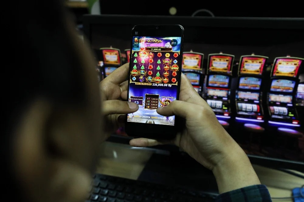 Kenali, Ini Sederet Dampak Berbahaya Judi Online