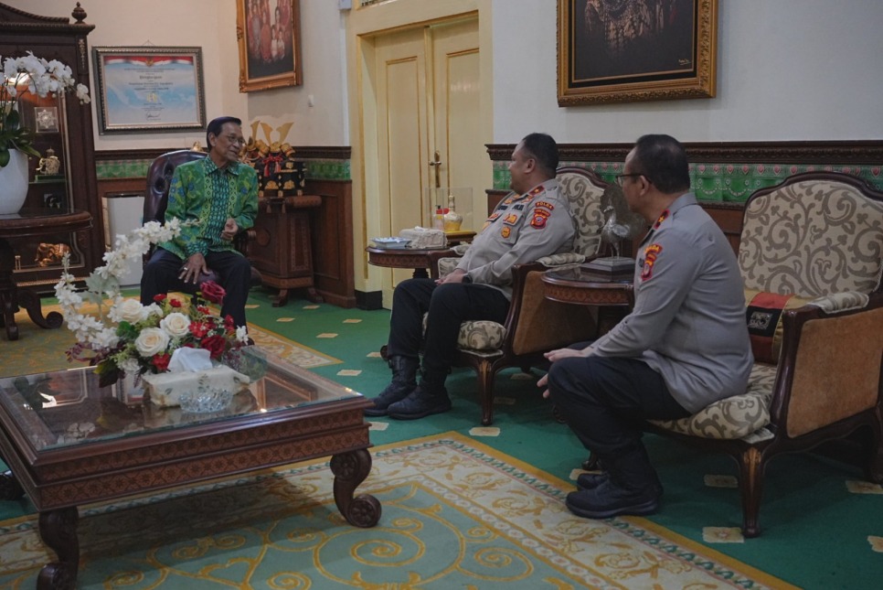Awali dan Akhiri Tugas Sebagai Wakapolda DIY, Pejabat Lama dan Pejabat Baru Silaturahmi ke Gubernur DIY