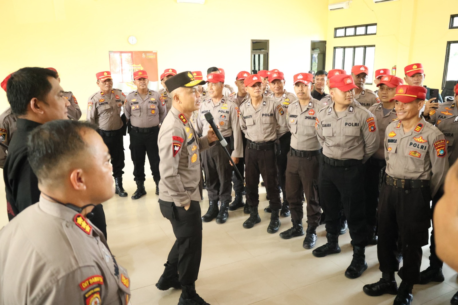 Kapolda Babel Berikan Arahan Langsung Kepada Para Gadik SPN Polda Kep. Babel