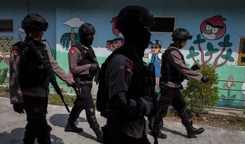 Densus 88 Tangkap Anggota Kelompok Teroris Online Afiliasi ISIS