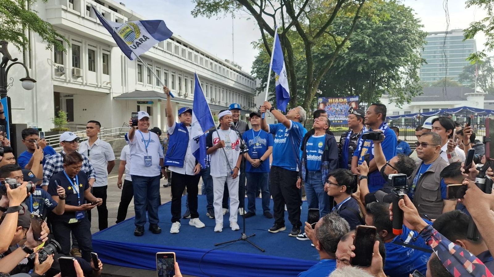 Polda Jabar Kerahkan Ribuan Personel Jaga Kondusifitas Saat Bobotoh Ramaikan