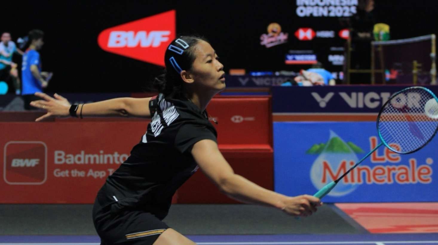 Putri KW Melaju ke Perempat Final Indonesia Open 2025 Kalahkan Supanida Katethong