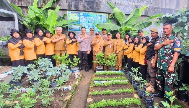 HUT Bhayangkara ke-79, Polda Kepri Tinjau KWT Bukit Cermin: DP3 Apresiasi Ketangguhan Warga