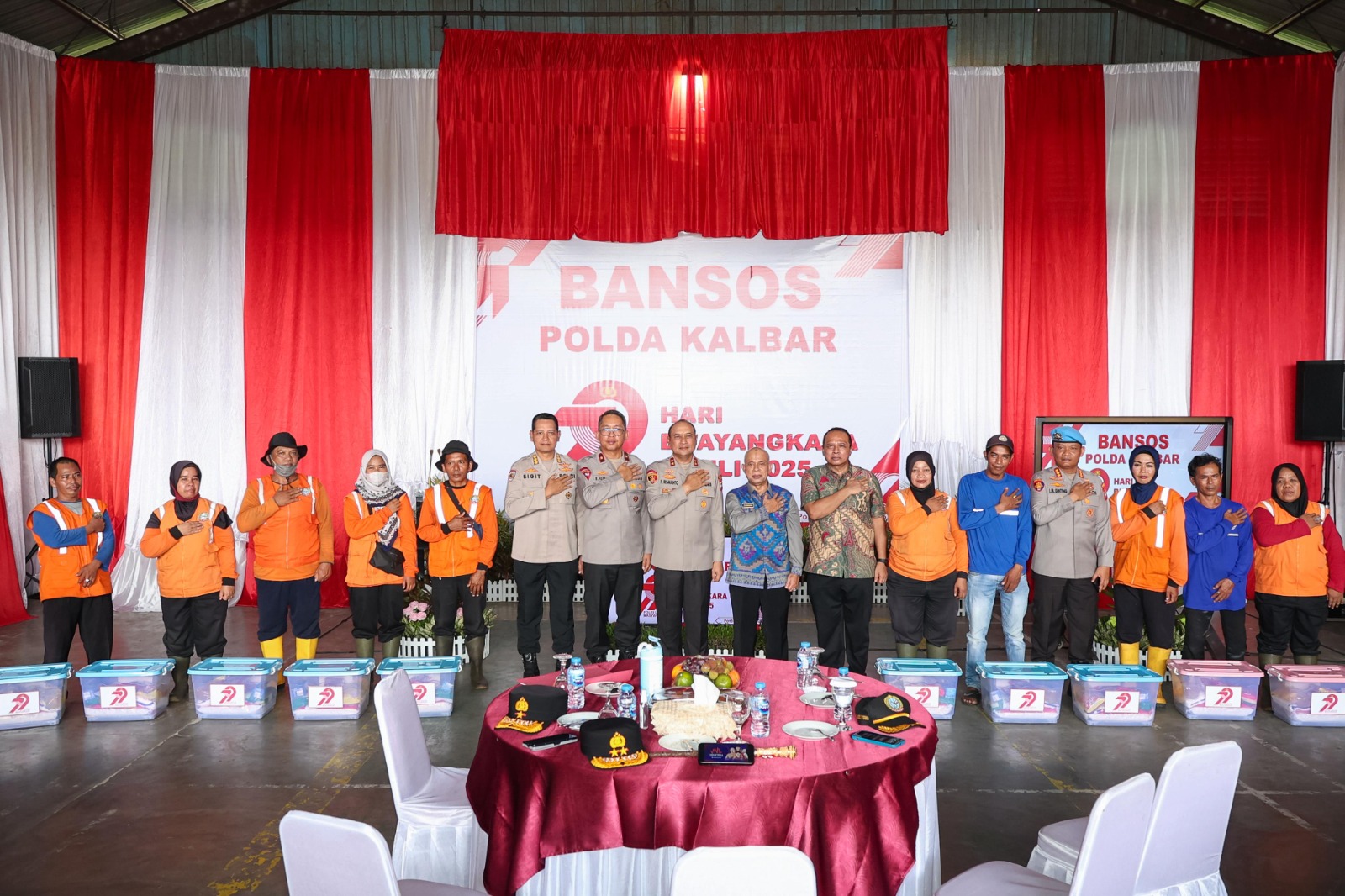 Kick Off Bakti Sosial Hari Bhayangkara ke-79, Polda Kalbar Hadir untuk Masyarakat