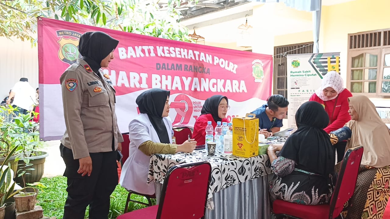 Bhakti Kesehatan HUT Bhayangkara ke-79, Polsek Ciputat Timur Gandeng RS Hermina Gelar Pemeriksaan Gratis di Cipayung