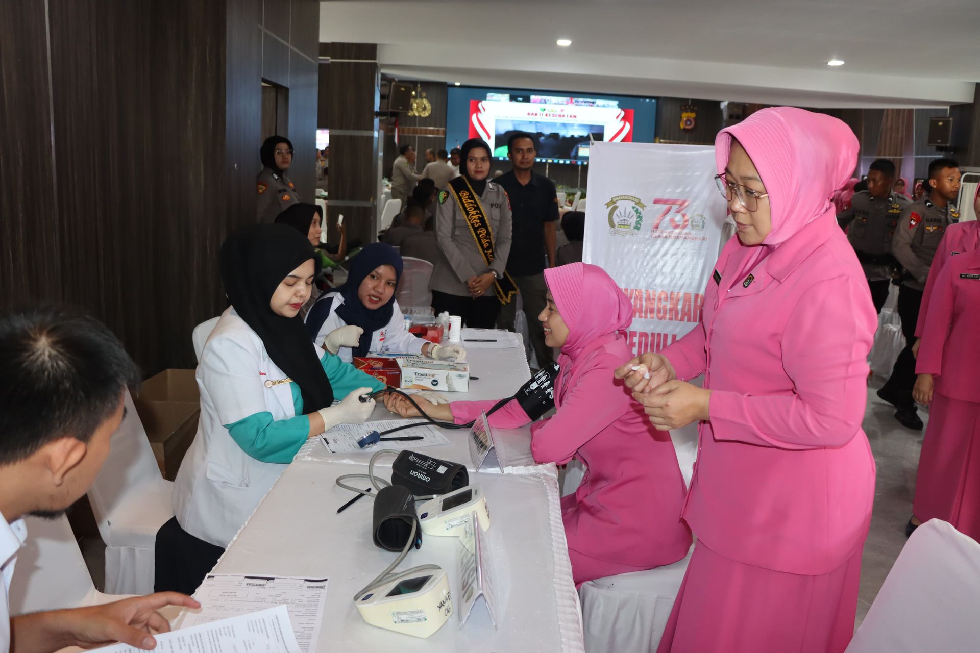 Polda Aceh Gelar Donor Darah pada Puncak Bakti Kesehatan Serentak Hari Bhayangkara ke-79