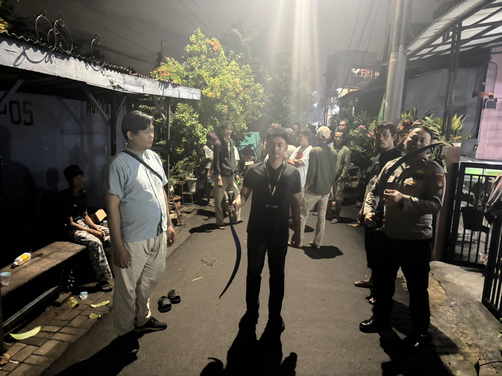 Polsek Ciputat Timur Bersama Warga Berhasil Gagalkan Aksi Tawuran Remaja di Kelurahan Rengas