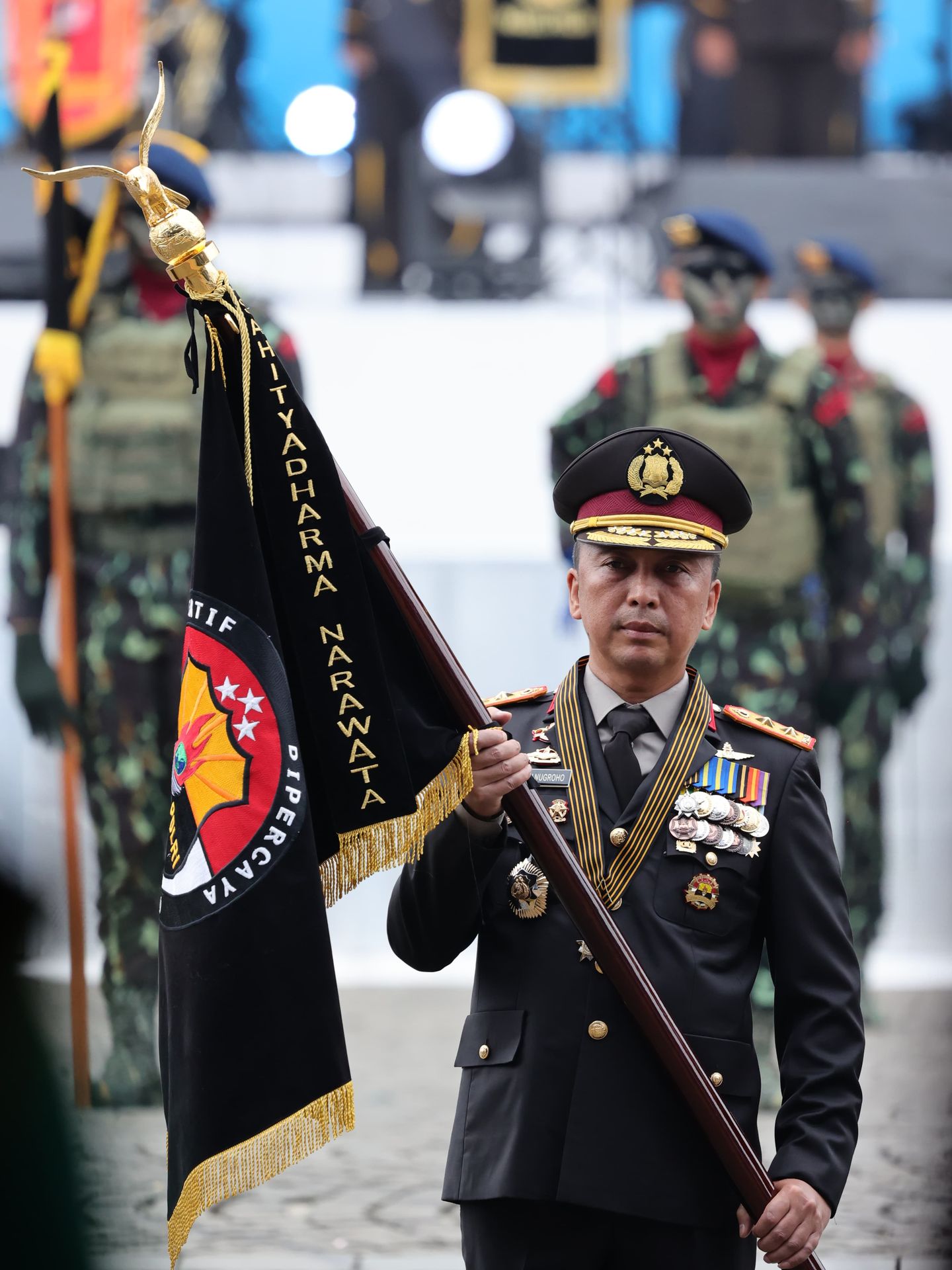 Presiden Hadiahi Penghargaan Nugraha Sakanti Kepada Divisi Humas Polri dan Enam Satker Lainnya