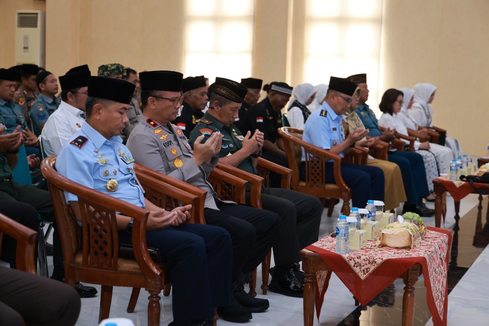 Polda DIY Gerlar Doa Lintas Agama Warnai Peringatan Hari Bhayangkara ke-79