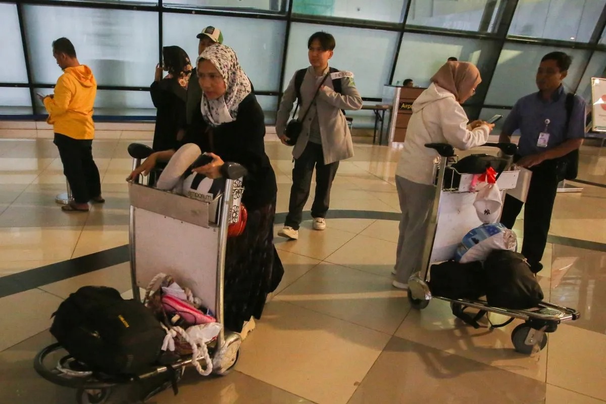 Kemlu: 12 WNI Gelombang Terakhir Evakuasi dari Iran, Tiba di Indonesia