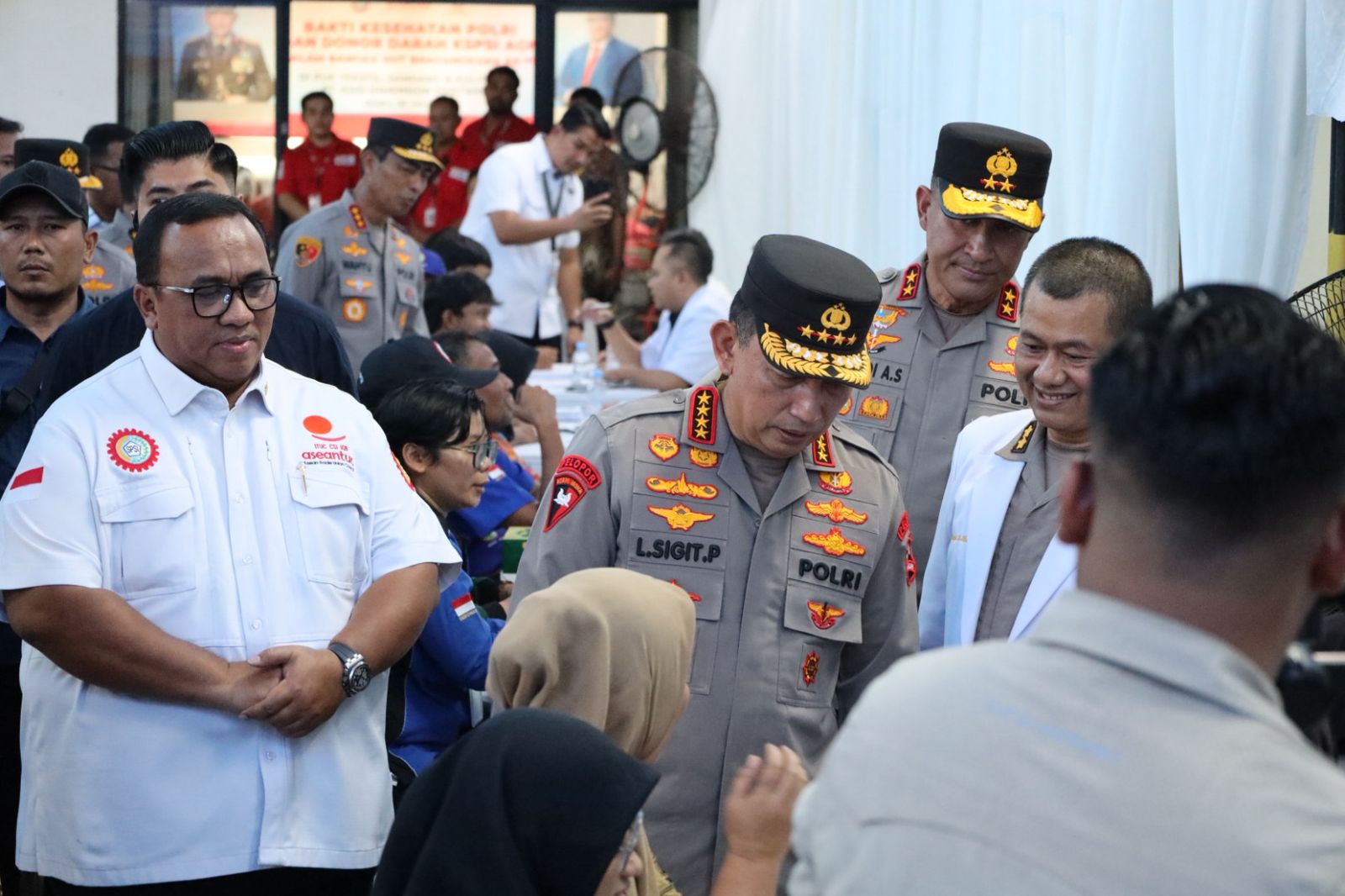 Rangkaian Hari Bhayangkara ke-79, Polri dan KSPSI Gelar Bakti Sosial