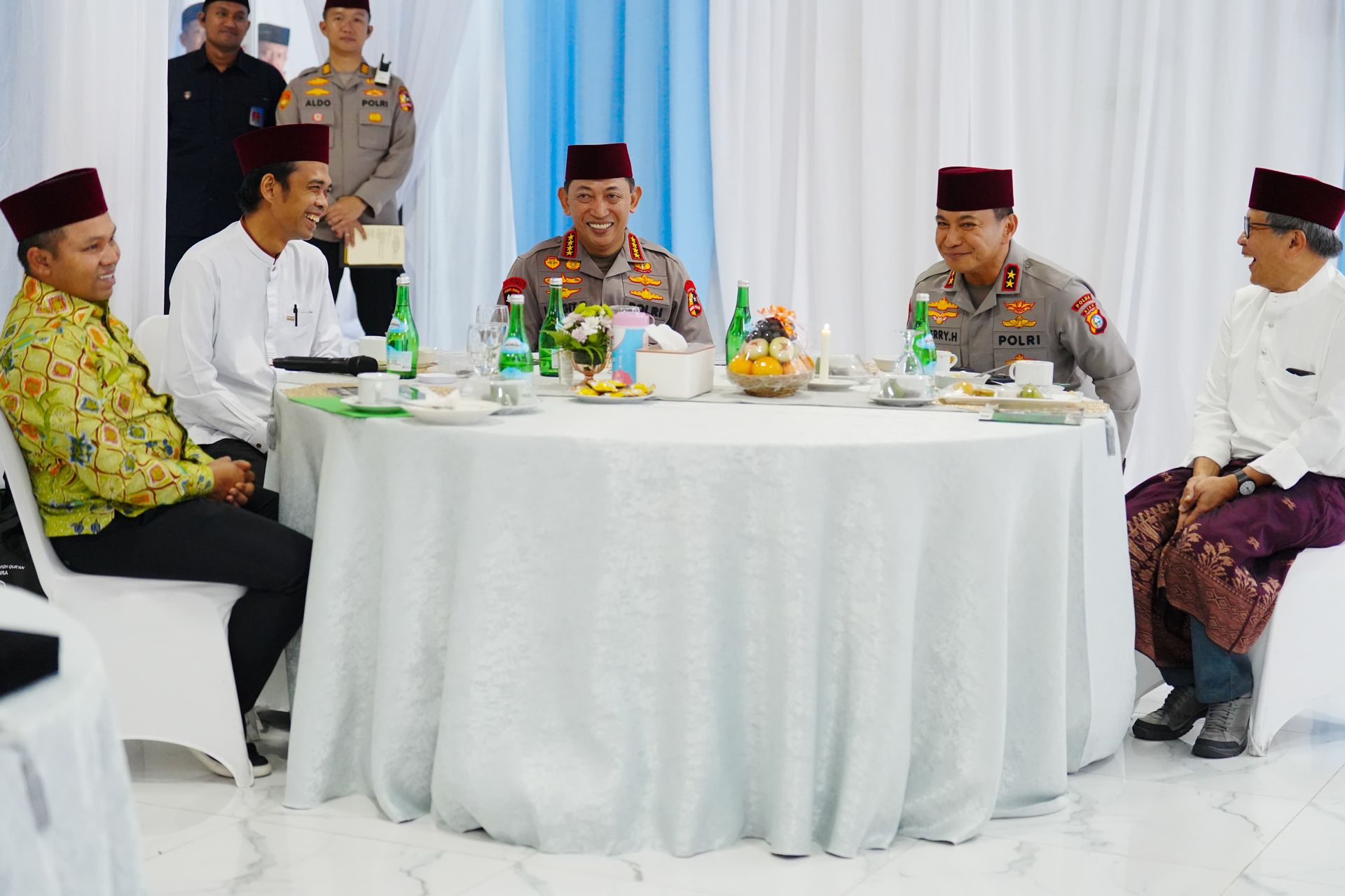 Kapolri Sambang Petang Bersama Ustaz Abdul Somad, Komitmen Jaga Kamtibmas