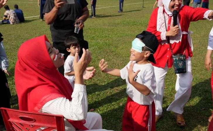 Meriahkan HUT ke-80 RI, Brimob Polda Riau Adakan Lomba Unik Penuh Kebersamaan