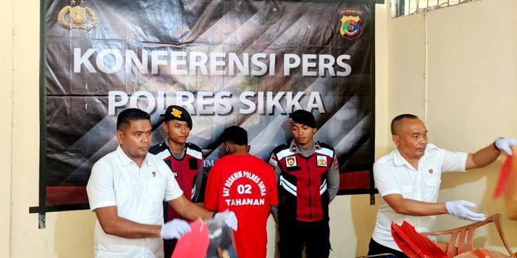Polres Sikka saat konferensi pers dua kasus pembunuhan di Kabupaten Sikka