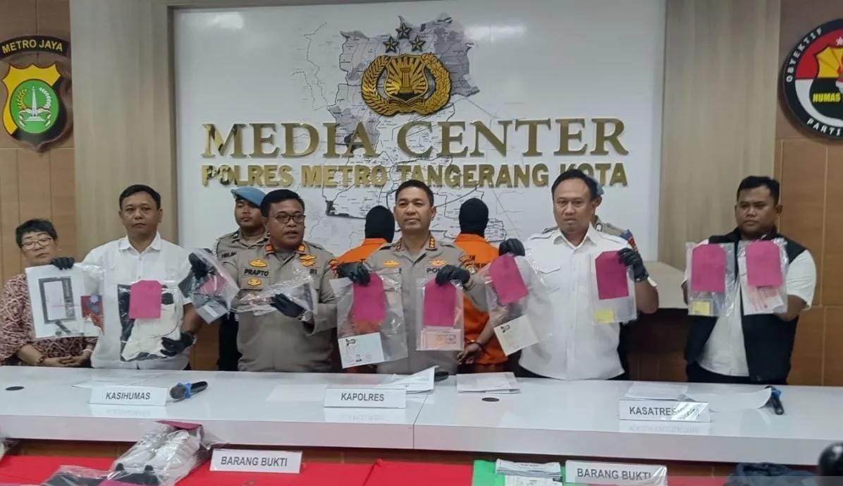 Polisi Bekuk WNA Asal Tiongkok Gasak Rp4,5 Miliar di Tangerang