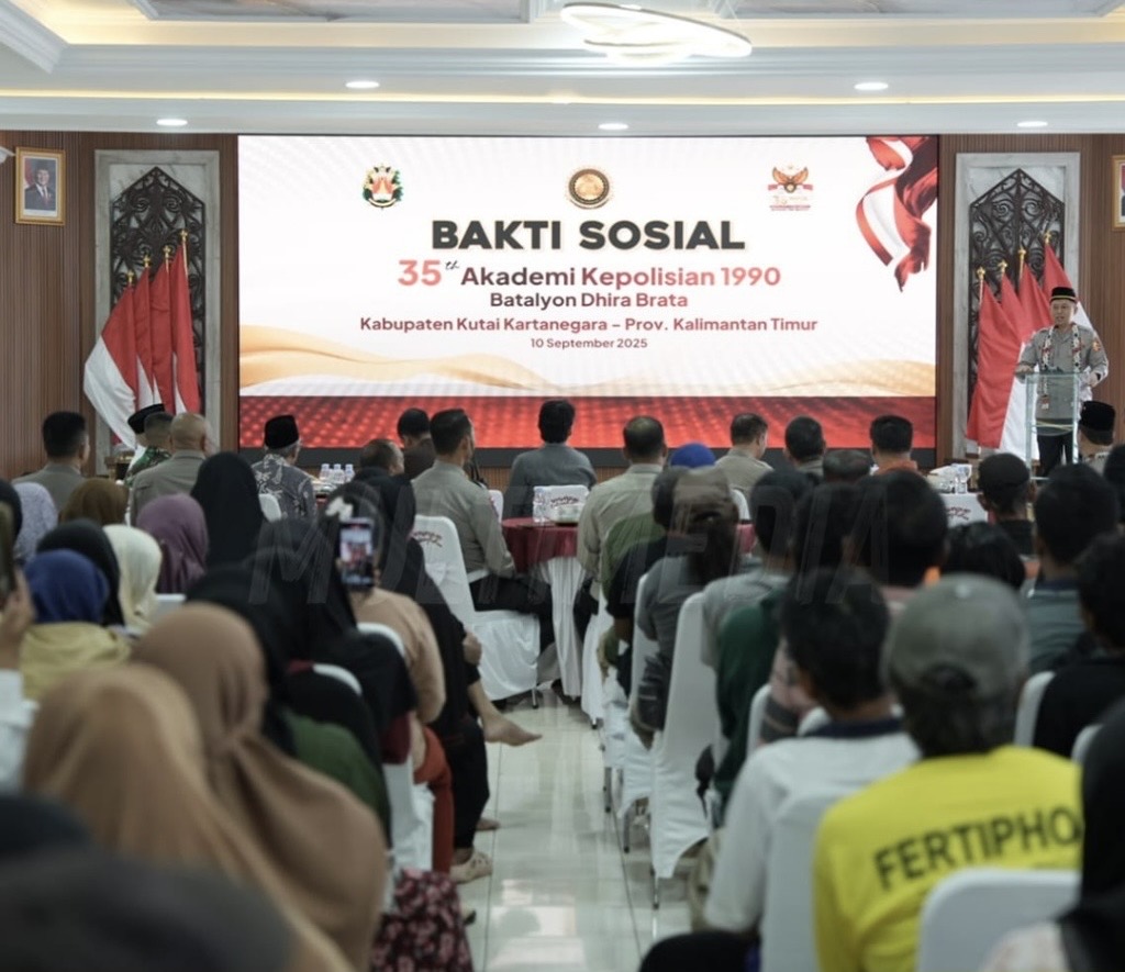 Polri Tunjukkan Kepedulian Nyata 1.500 Paket Bansos Disalurkan Alumni AKPOL 1990 Untuk Warga Kukar