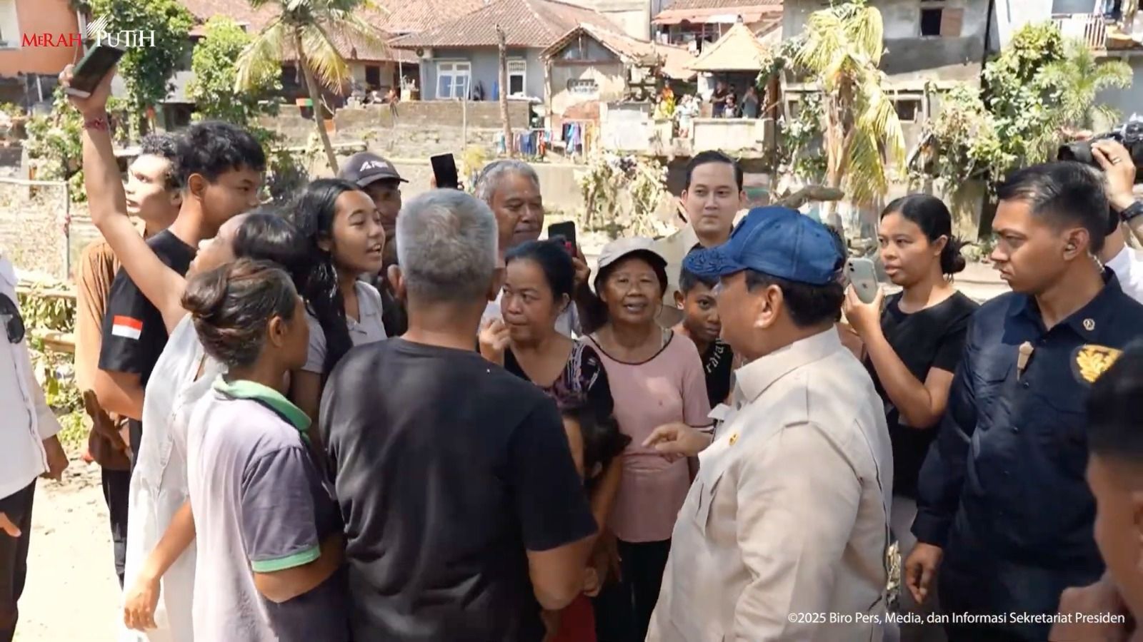 Presiden Prabowo Tengok dan Kunjungi Rumah Para Warga di Bali