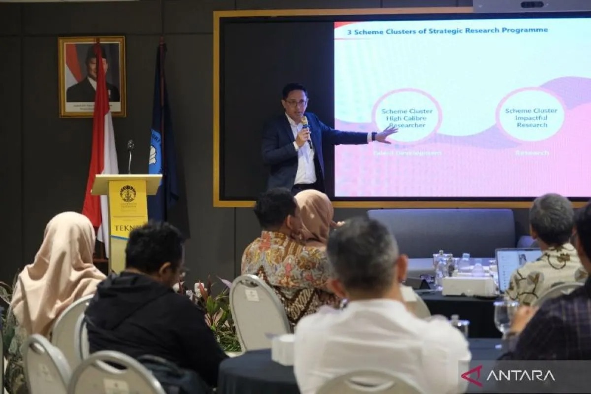 Kemdiktisaintek Dukung Riset di Perguruan Tinggi untuk Perkuat Industri Medis Nasional