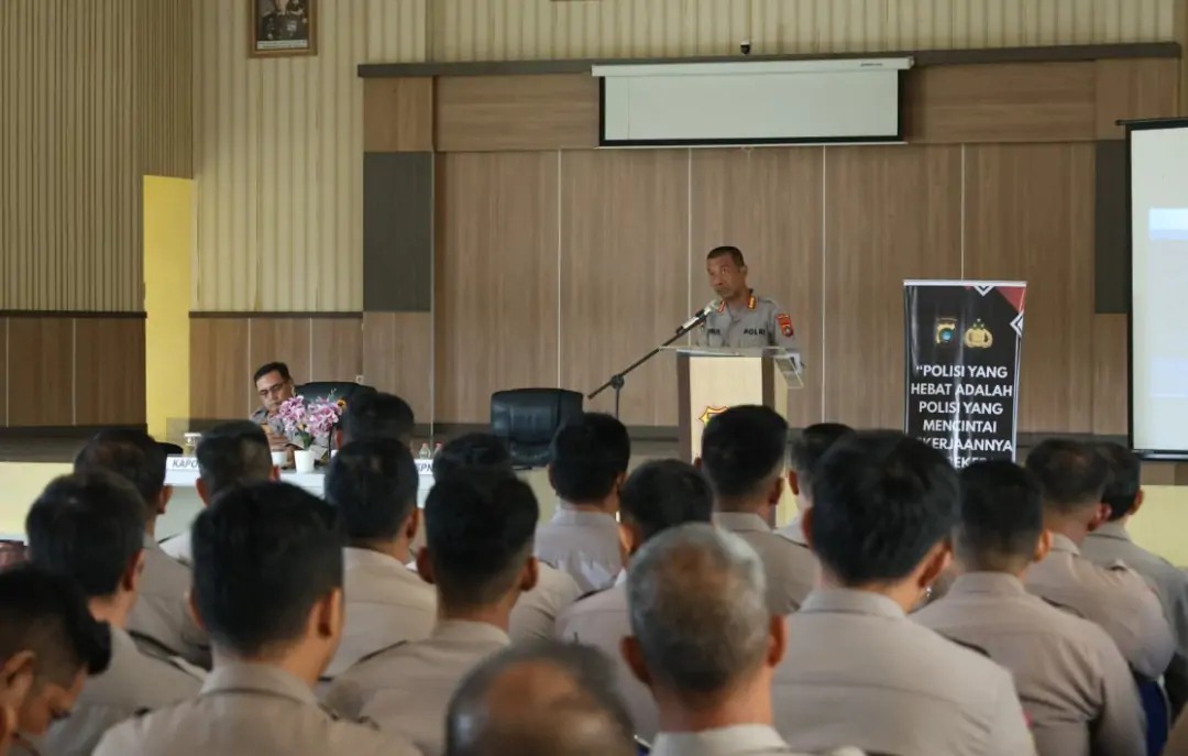 Ka SPN Polda Kep. Babel Paparkan Kegiatan SPN Saat Kunjungan Kerja Kapolda Kep. Babel