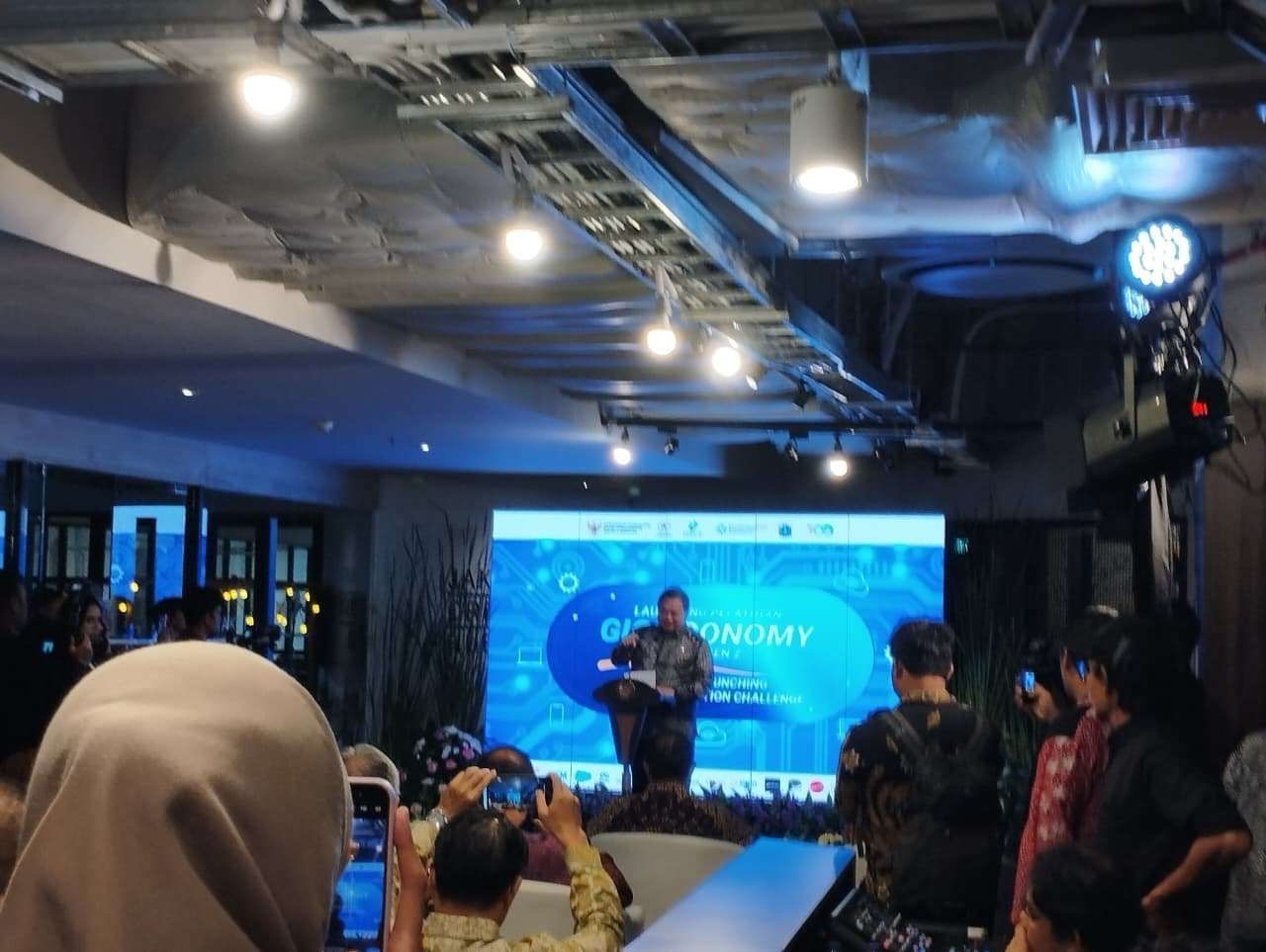 Pemerintah Tengah Siapkan Surat Imbauan Pemberlakuan WFA di Akhir Tahun