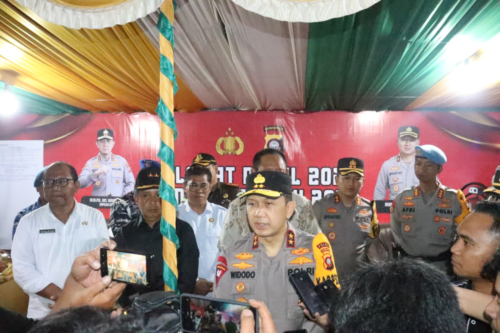 Kapolda Gorontalo Dan Forkopimda Tinjau Posko Pelayanan di Sejumlah Titik