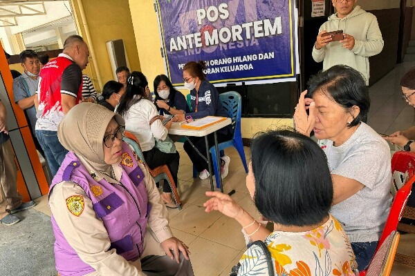 Polda Sulut Berikan Pendampingan dan Trauma Healing Korban Kebakaran Panti Werda Damai Manado