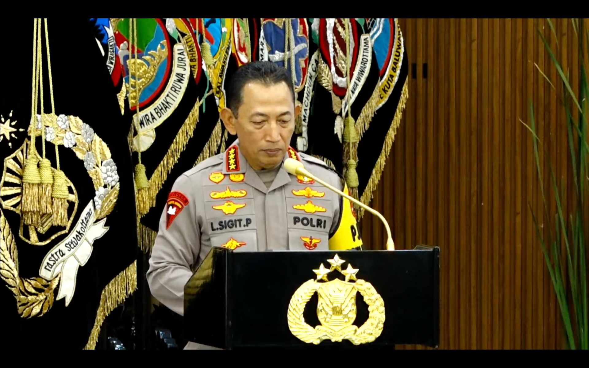 Singgung Kerusuhan, Kapolri: Alhamdulillah Indonesia Lewati Agustus Kelabu-September Gelap