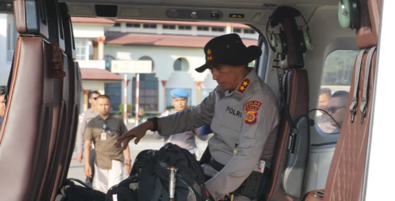 Kapolda Aceh Lakukan Penerbangan Menuju ke Aceh Tamiang Hadiri Doa Bersama Pematangan Lahan Huntap