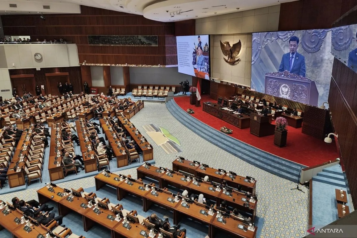 DPR Setujui Kedudukan Polri Tetap di Bawah Presiden