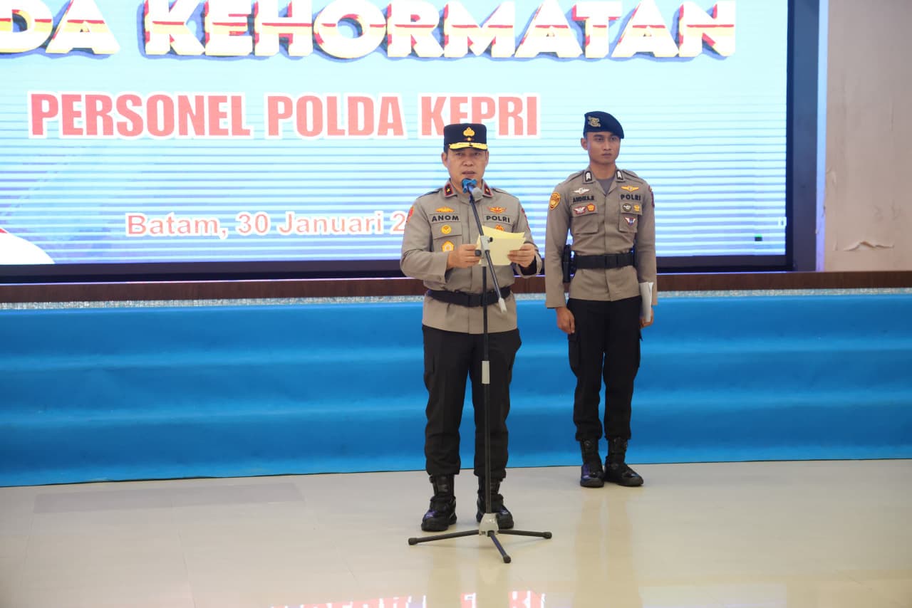 362 Personel Polda Kepri Terima Satyalencana Pengabdian Tahun 2026