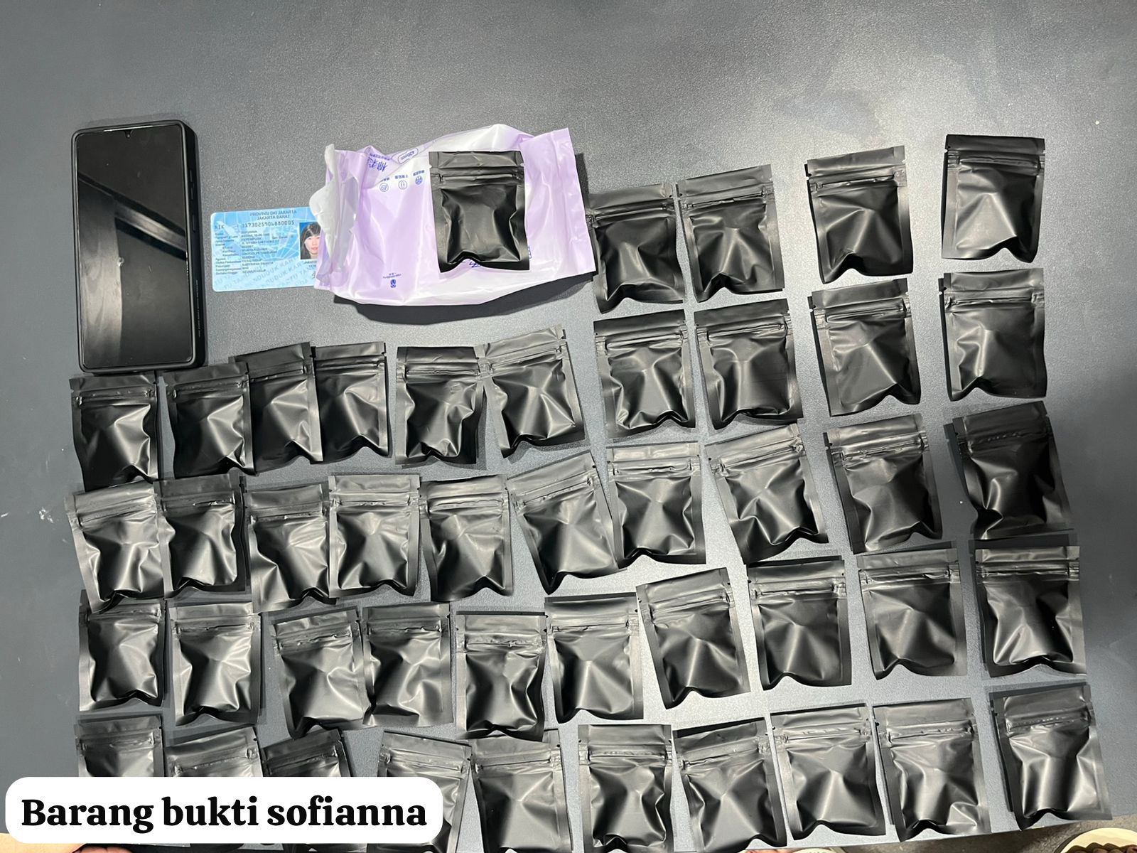 Polda Metro Jaya Ungkap Peredaran Nrakotika Etomade, Dua Perempuan Ditangkap