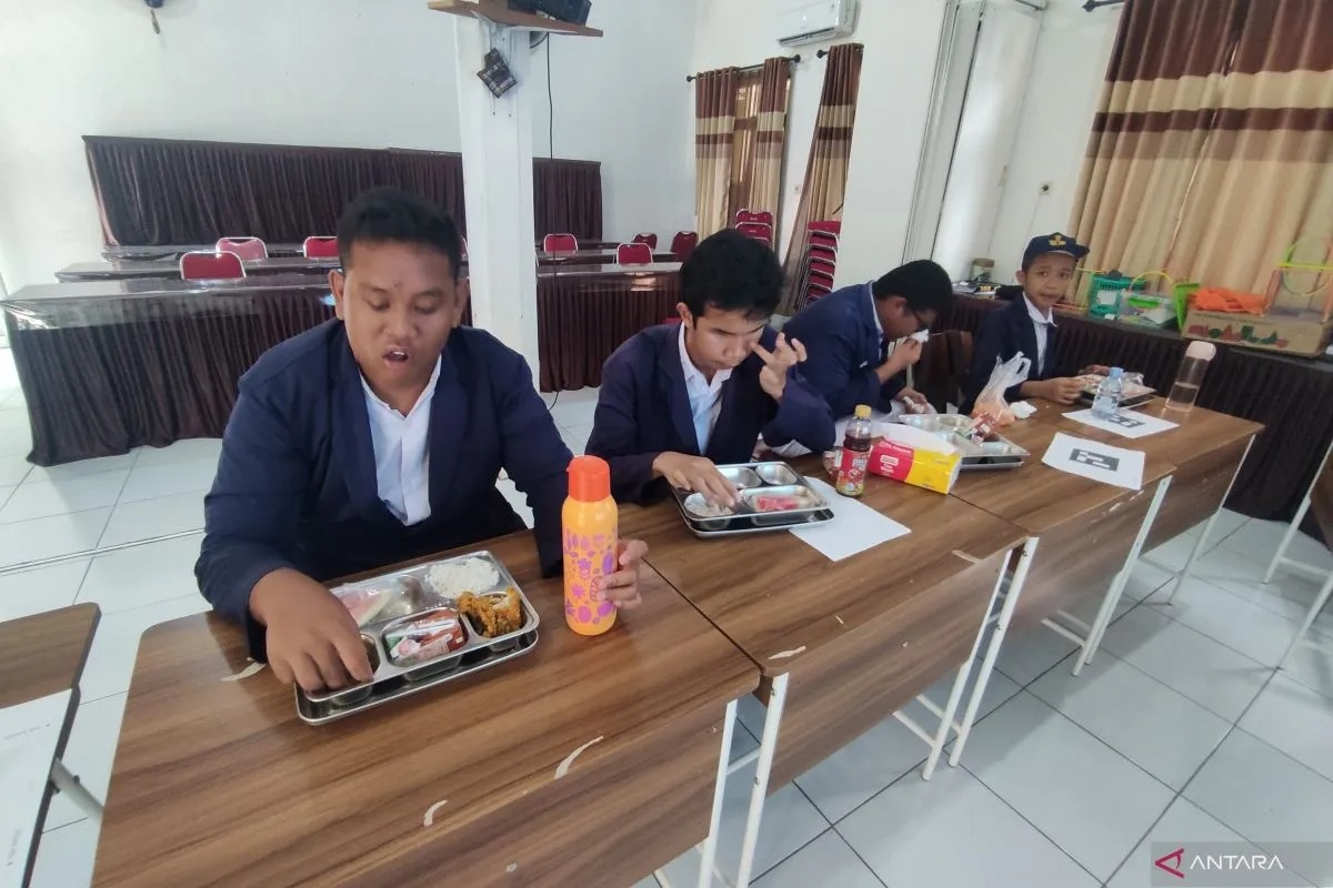 Kemensos Perluas Sasaran MBG ke Lansia dan Penyandang Disabilitas