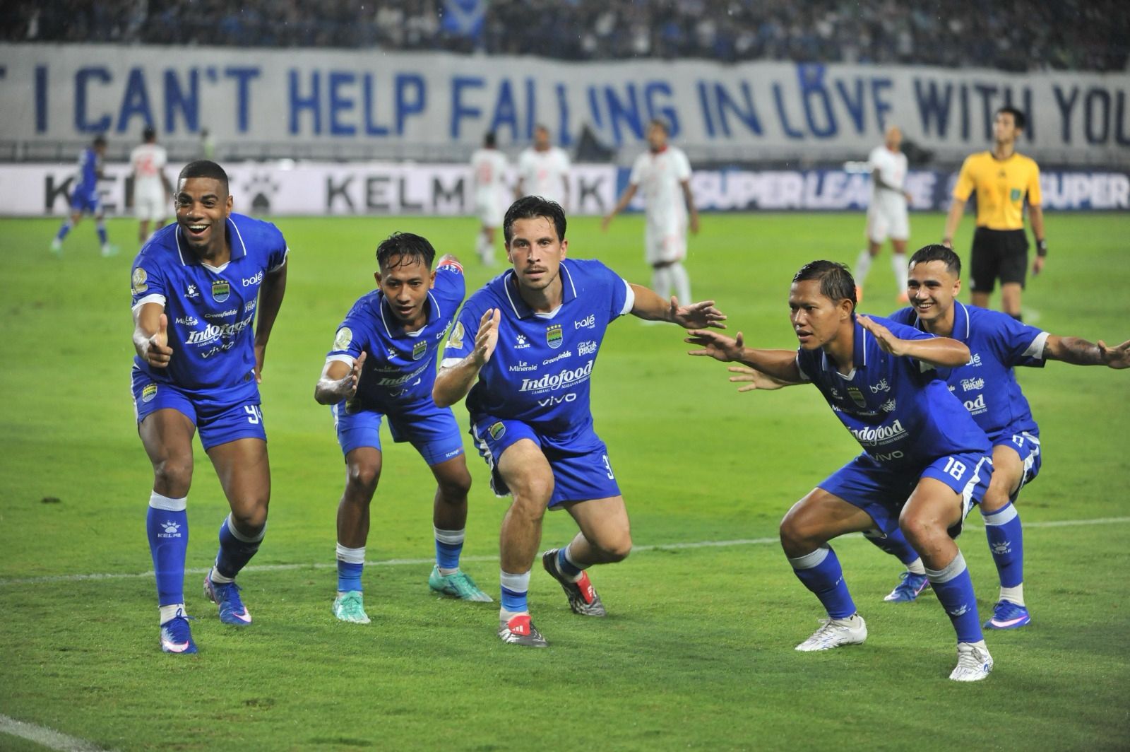 Persib Bandung Menang Sempurna di Kandang 2-0 lawan Malut United