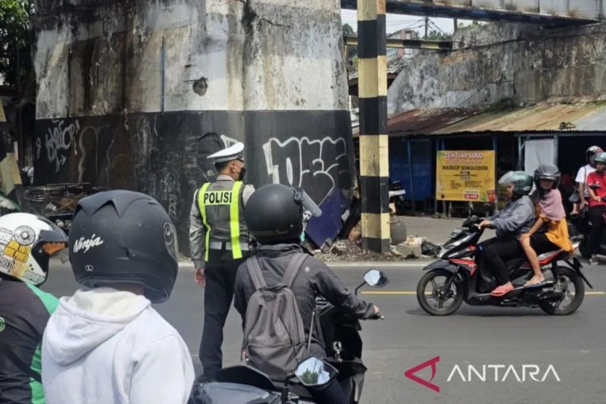 Polresta Malang Kota Sebar Puluhan Personel Guna Antisipasi Kemacetan selama Libur Imlek