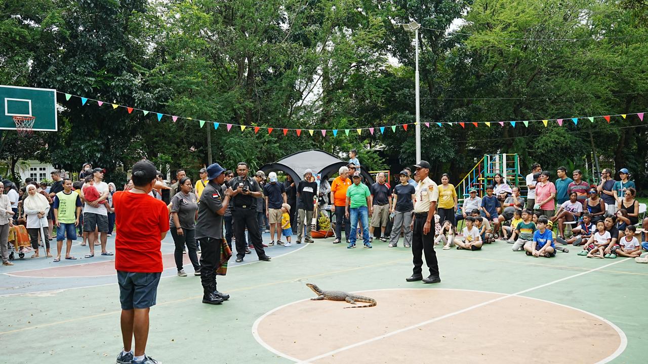 Direktorat Polisi Satwa Korsabhara Baharkam Polri bersama Badan Narkotika Nasional dan Yayasan Pemerhati dan Pelindung Satwa Gelar Edukasi Satwa Liar kepada Masyarakat di Taman Bona Indah, Lebak Bulus Jakarta.