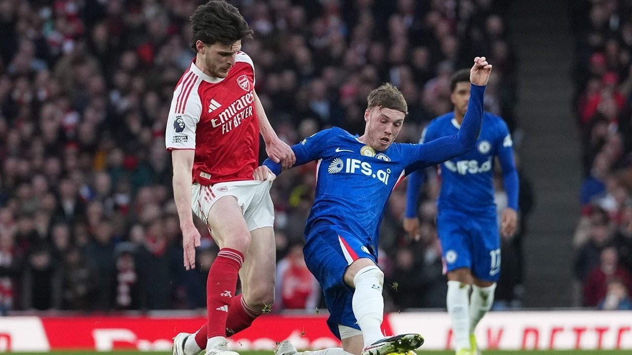 Arsenal Perlebar Jarak dari Manchester City usai Menang Tipis dari Chelsea 2-1